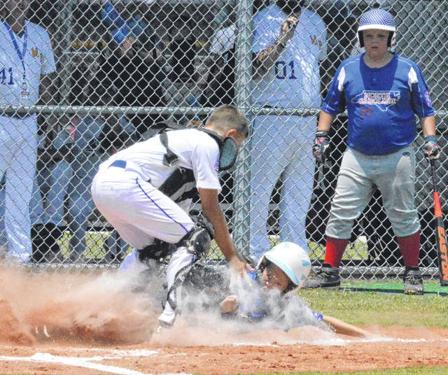 South Carolina staves off elimination, blanks UNC