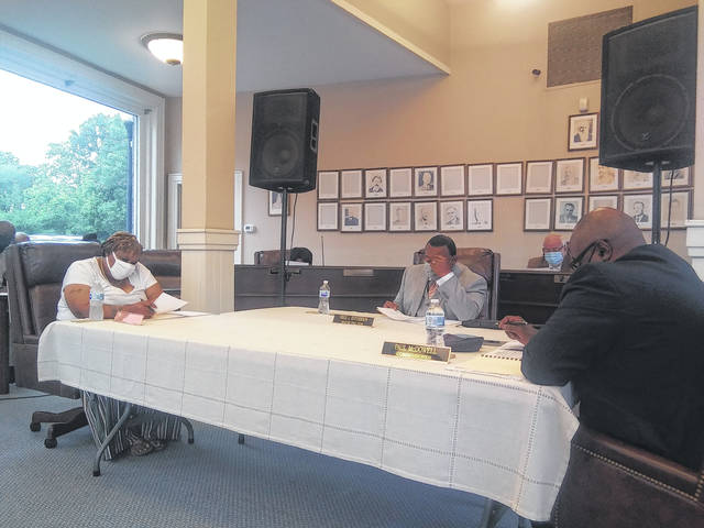 
			
				                                The Maxton Board of Commissioners voted Tuesday to accept $685,000 in grant funding during the board’s regular meeting at Town Hall.
                                 Tomeka Sinclair | The Robesonian

			
		