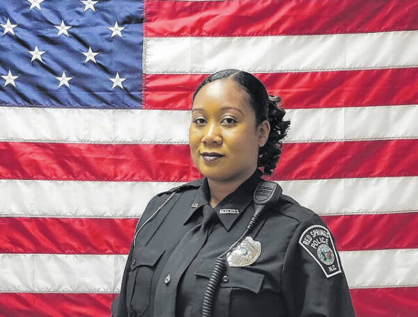 Red Springs police welcome two new officers | Robesonian