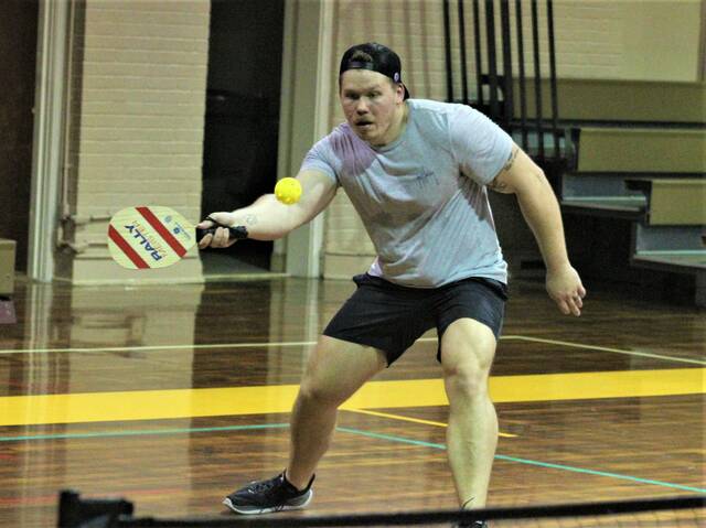 <p>Shane Irons hits a return shot during a recent pickleball game at Bill Sapp Recreation Center in Lumberton.</p>
                                 <p>Chris Stiles | The Robesonian</p>