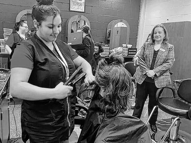 <p>Daisher Jones, enrolled in the cosmetology program at Robeson Community College when she was eight months pregnant. She said the school allowed her to adjust her on-campus hours.</p>
                                 <p>Sarah Nagem | Border Belt Independent</p>