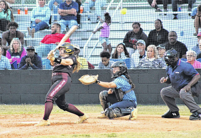 Duel of the Smiths: Fairmont outlasts Lumberton for 5th Slugfest